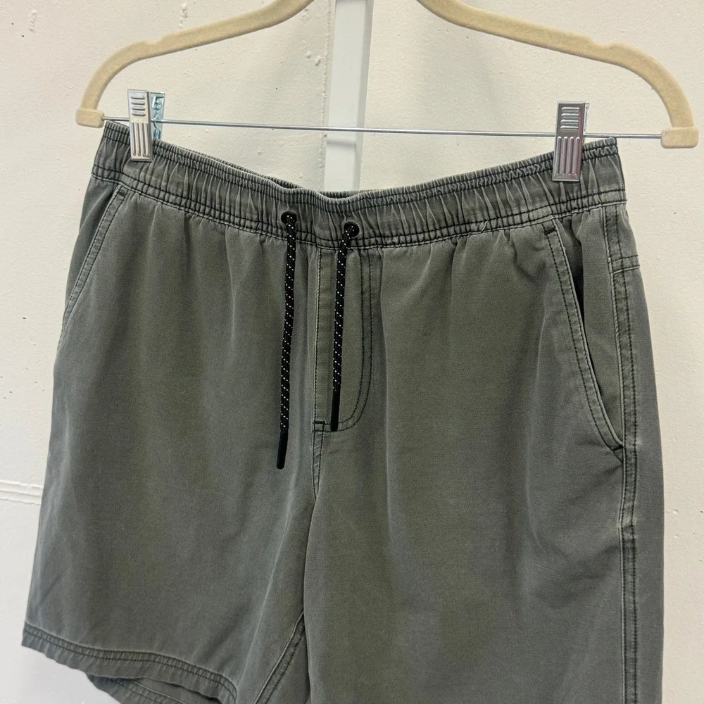 Bearbottom Clothing Mens 7 Inch Inseam Shorts Green Gray Medium Stretch 570